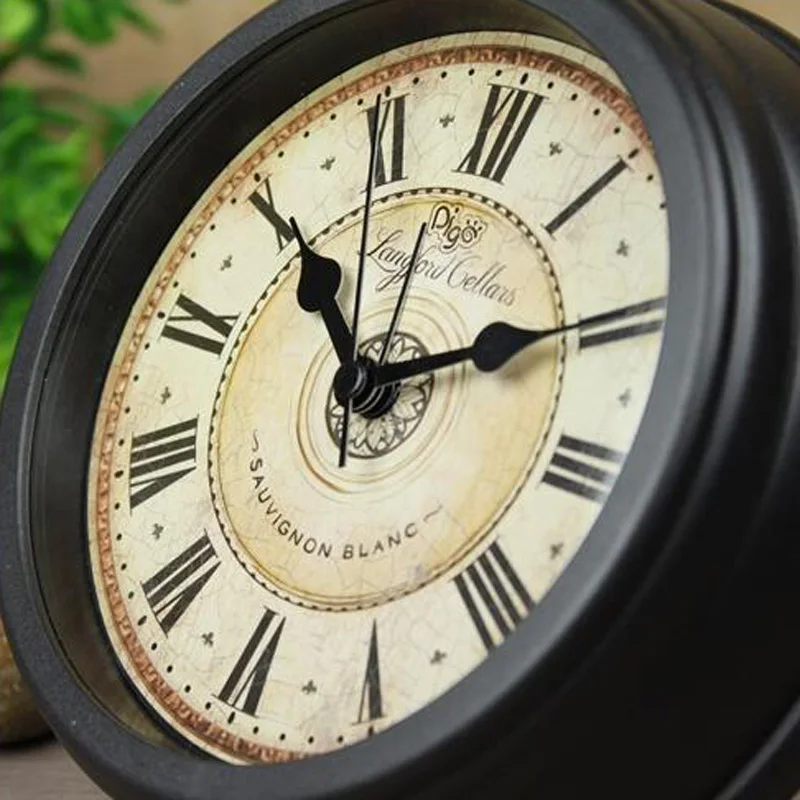  2016 New 8 inch Retro Desk Wall Alarm Clock Silence No Ticking for Bedroom Living Room Kids Bedside