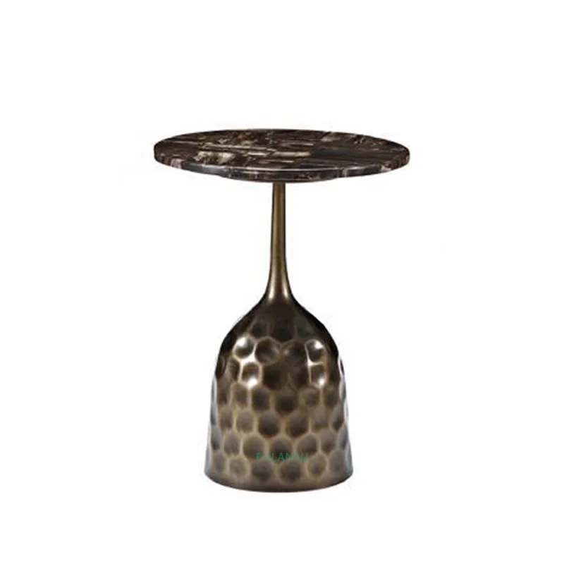 

Chocolate-painted coffee table, simple Italian style