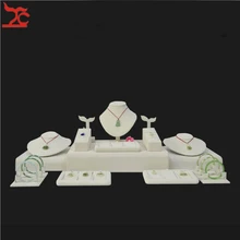 Набор из 23 предметов бежевого бархата, витрина, прилавок, подставка для ювелирных изделий, держатель для ювелирных изделий, упаковочные футляры