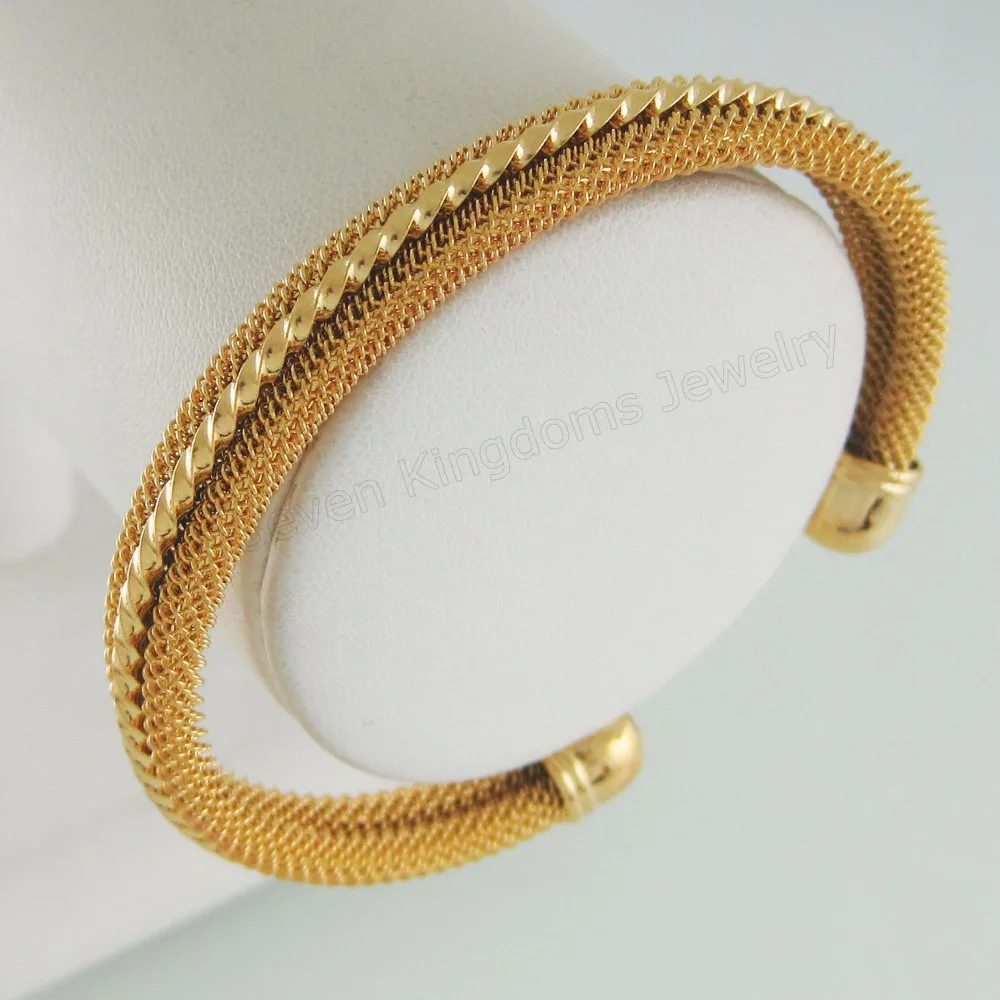 

MIN ORDER 10$ / GREAT TWIST BAR ON MESH PATTERN - YELLOW GOLD GEP GP DIAMETER 1.97" OPENED BANGLE CAN FIT TO MOST PEOPLE