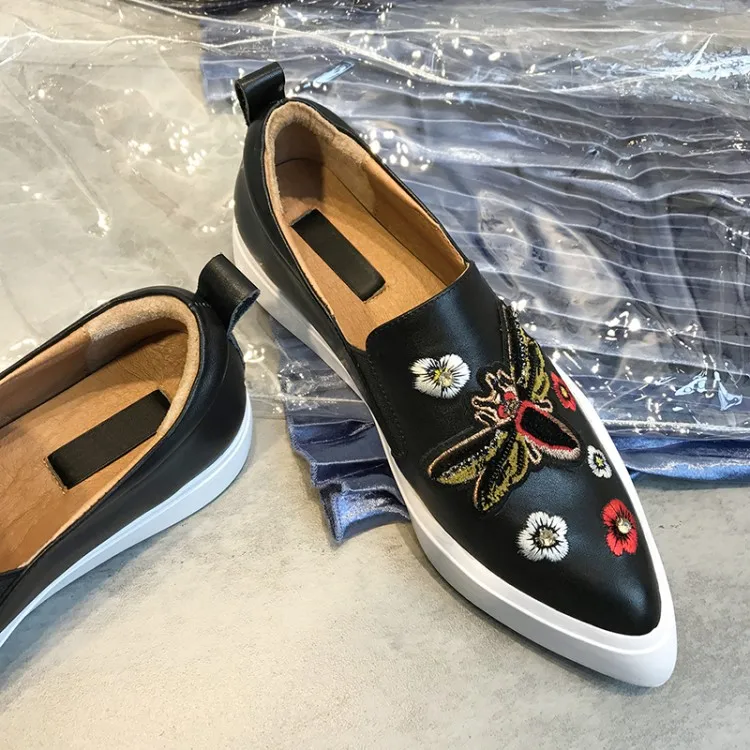 2019 Wohnungen Spitz Müßiggänger Auf Schwarzes Beiläufige Damen weiß Flachen Turnschuhe Schuhe Mokassins Slip Frauen Weiche Flache 5rWOnxqwA5