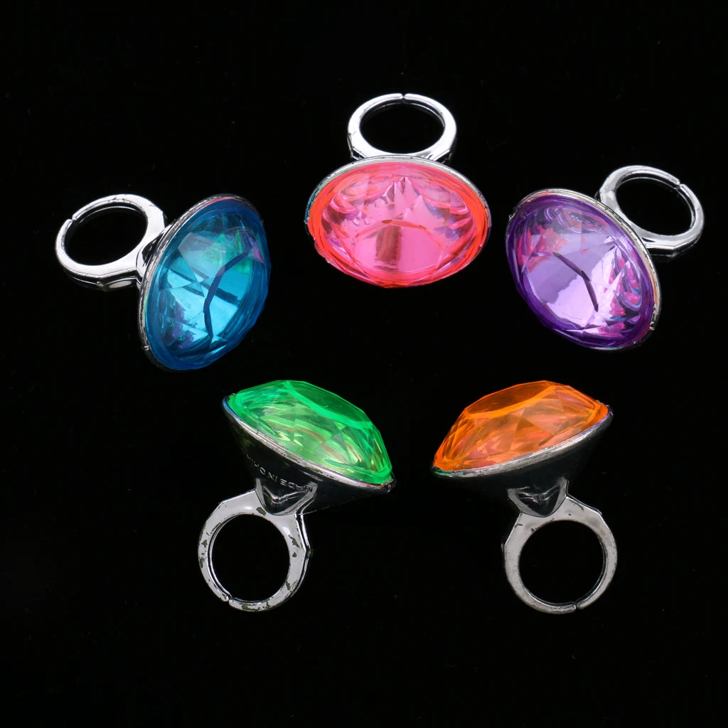 5 Pieces Plastic Diamond Rings for  School Classroom Rewards Carnival Prizes
