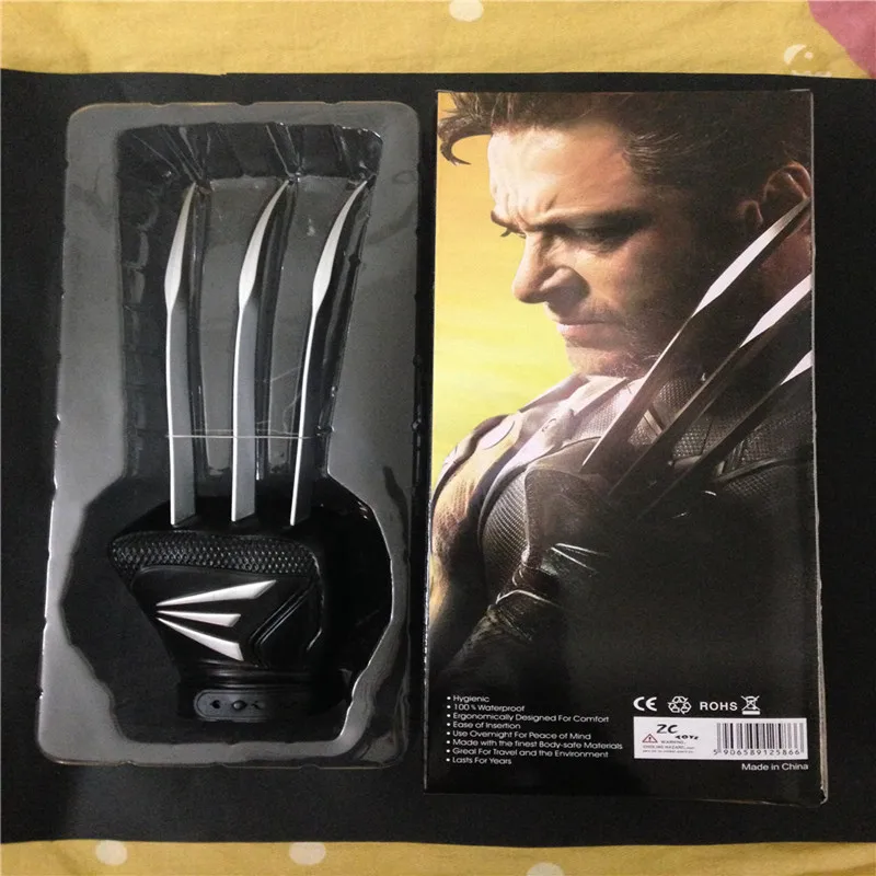 

New Hot Original High Quality Cosplay Anime Super Heroes One Pair 1:1 Wolverine Paw Gloves with Retail Box Free Shipping