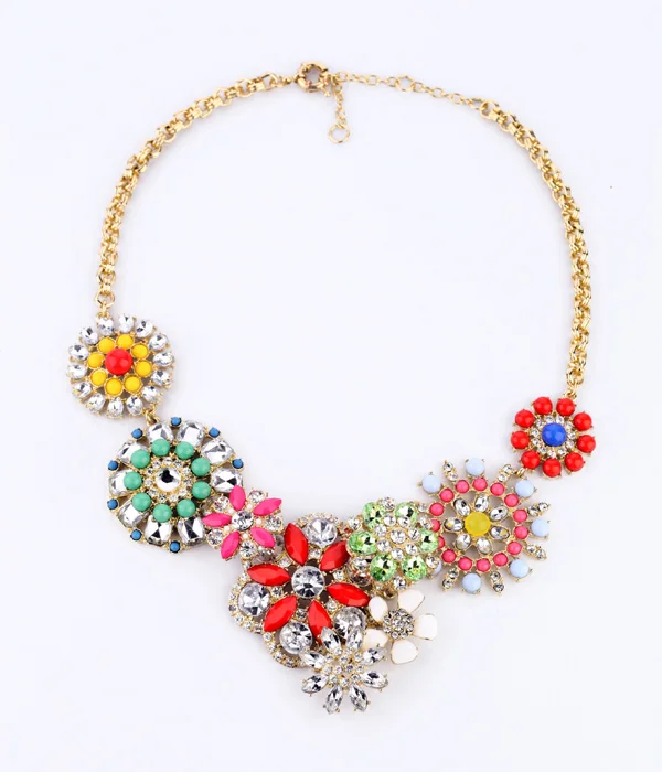 

Chunky Crystal Cluster Big Colorful Flower Necklace Accessories for Women Sweet Maxi Boho Necklace Jewelry Collares