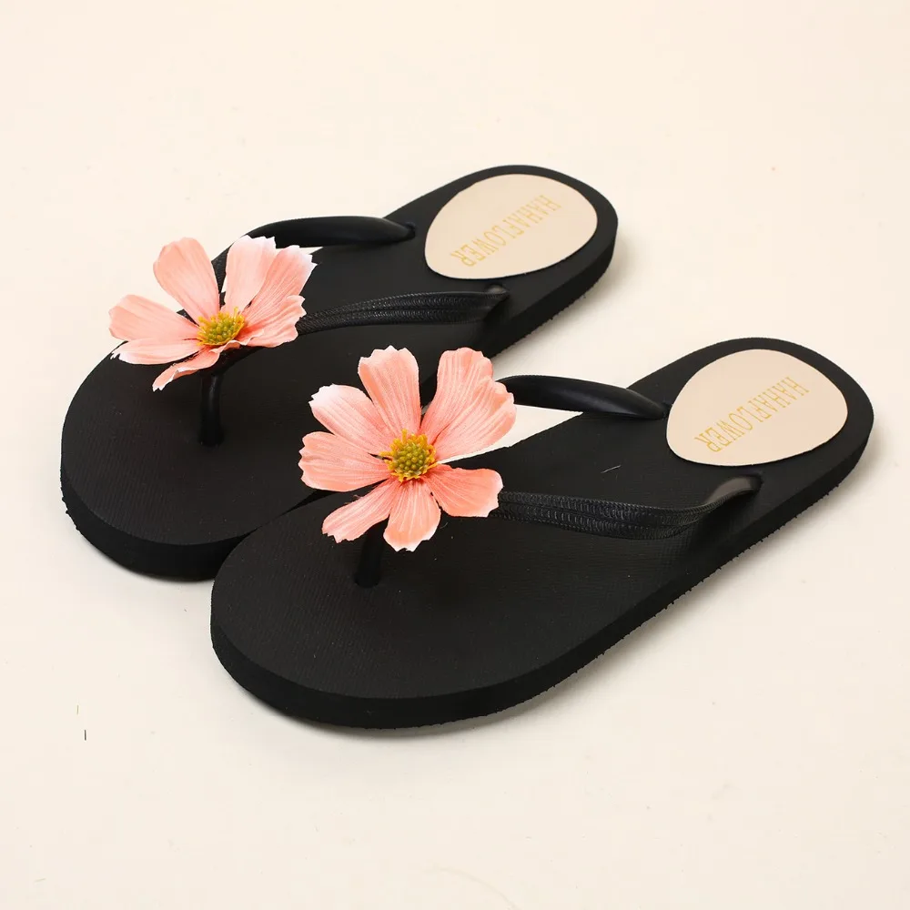 шлепанцы женские с цветами. красивые шлепки. сланцы женские 2022. летние шлепанцы женские. шлёпки женские модные.