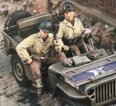 

1/35 Resin Kits WWII US Driver 2pcs/set (no include car)