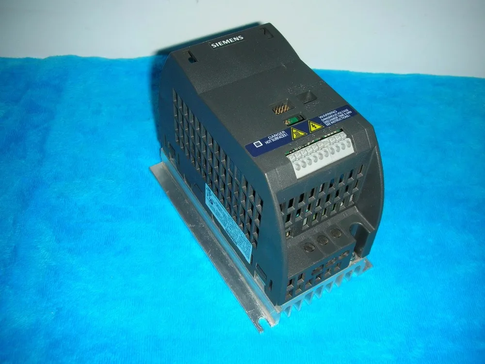 1 шт. использованы SIEMENS 6SL3211-0AB13-7UA1 0.37KW