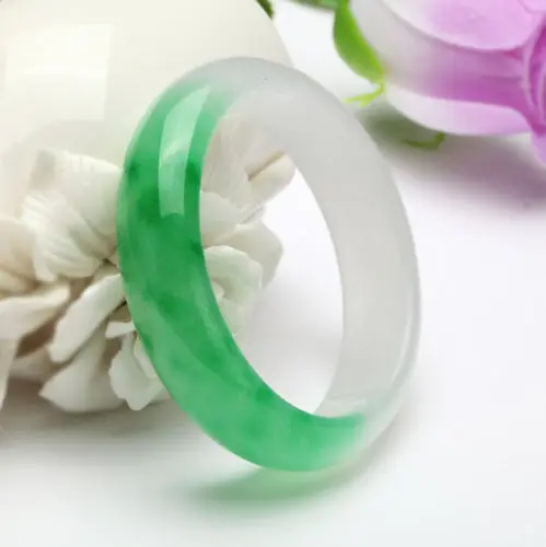 

2800 Free special Box Natural Jade Bracelet Bangle (Quartzite jade)