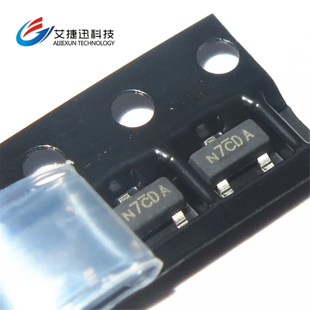 50 шт. SI2307CDS-T1-GE3 MOSFET 30 В 2.7A SOT-23 P-Channel 30-в(D-S) MOSFET новое и оригинальное