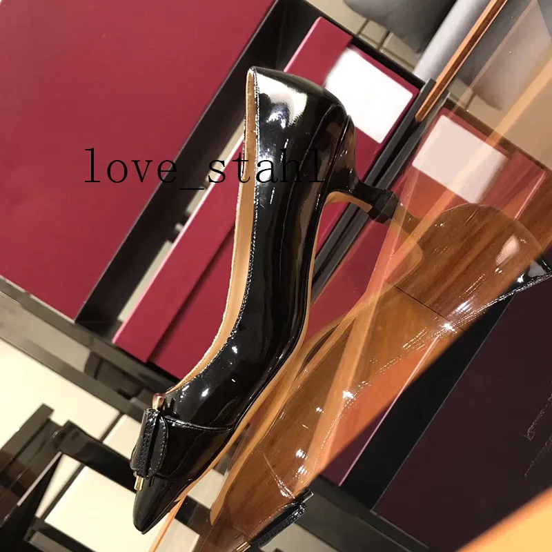 

2019 lovestahl Imported cow leather patent leather low heel high heel metal buckle decorative pointed professional women's shoes