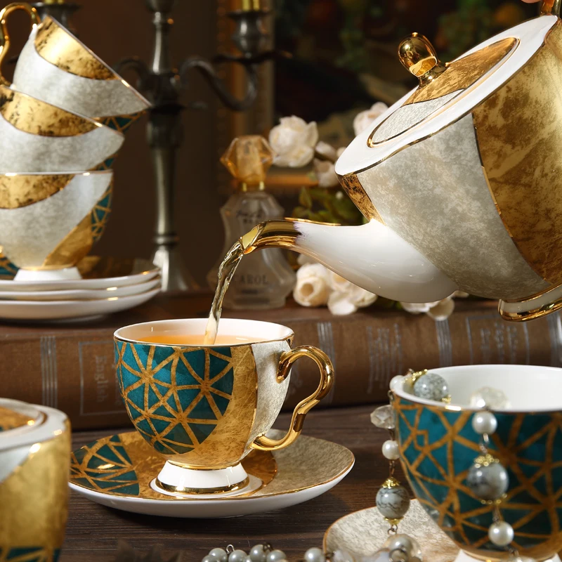 Günstig Luxus Bone China Kaffee Set Gold Inlay Porzellan Tee Set Erweiterte Topf Tasse Keramik Becher Zucker Schüssel Creamer Teekanne Milch krug