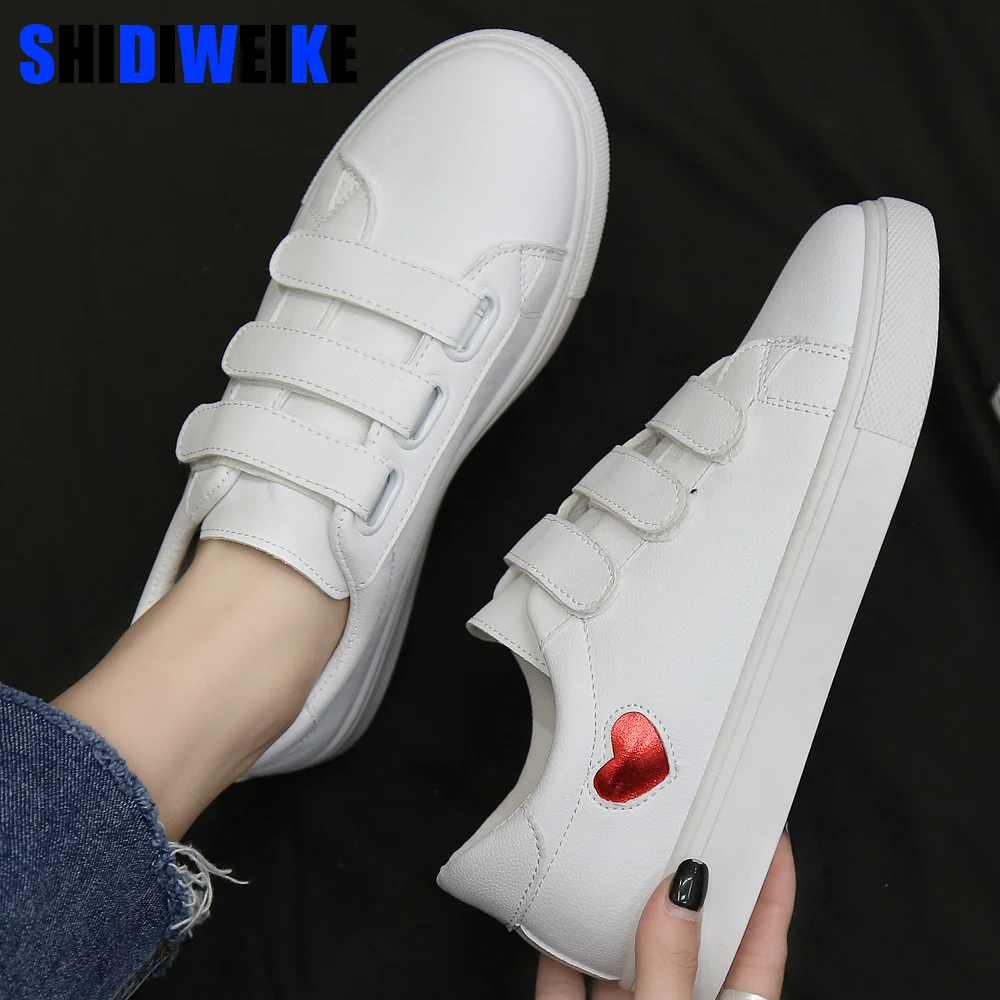 

Woman Leather Shoes 2019 Autumn New Fashion Women Shoes Casual High Platform PU Leather Heart Women Casual White Shoes Sneakers