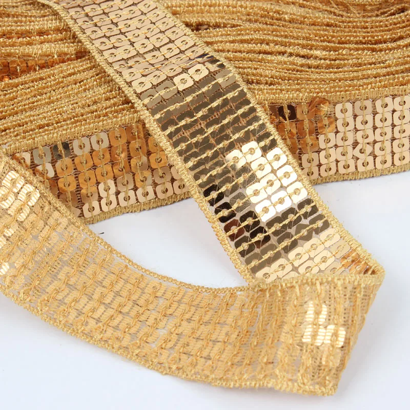 

4.5Yard/lot 4mm 5Rows Gold Shiny SquareFlat PVC Sequins Paillettes Sewing On Trims for Crafts Cloth Accessory/Bags/Garment