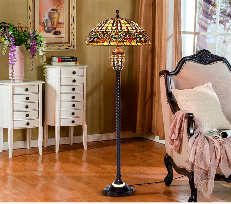 ティファニースタイルテーブルランプ電気スタンドガラスランプ