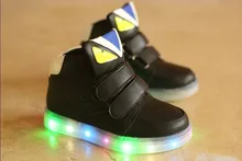 2017 Nova Europa Moda iluminado LED caçoa as sapatilhas Elegante Lovely baby meninos meninas shoes vendas quentes bebê fresco crianças botas
