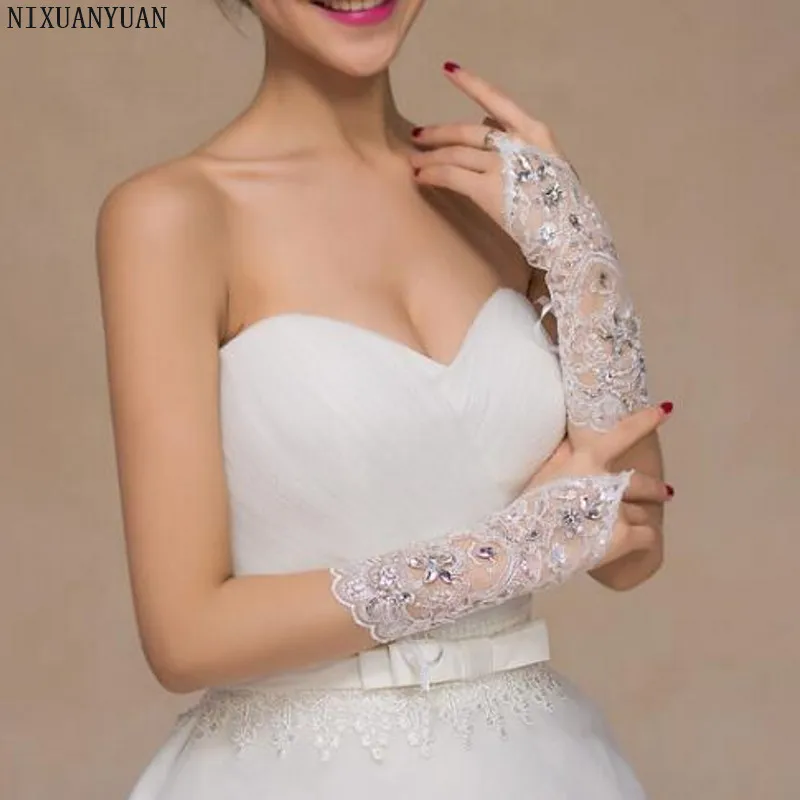 Fingerless-Lace-Wedding-Gloves-for-Bride-Beaded-Crystal-Bridal-Gloves-Women