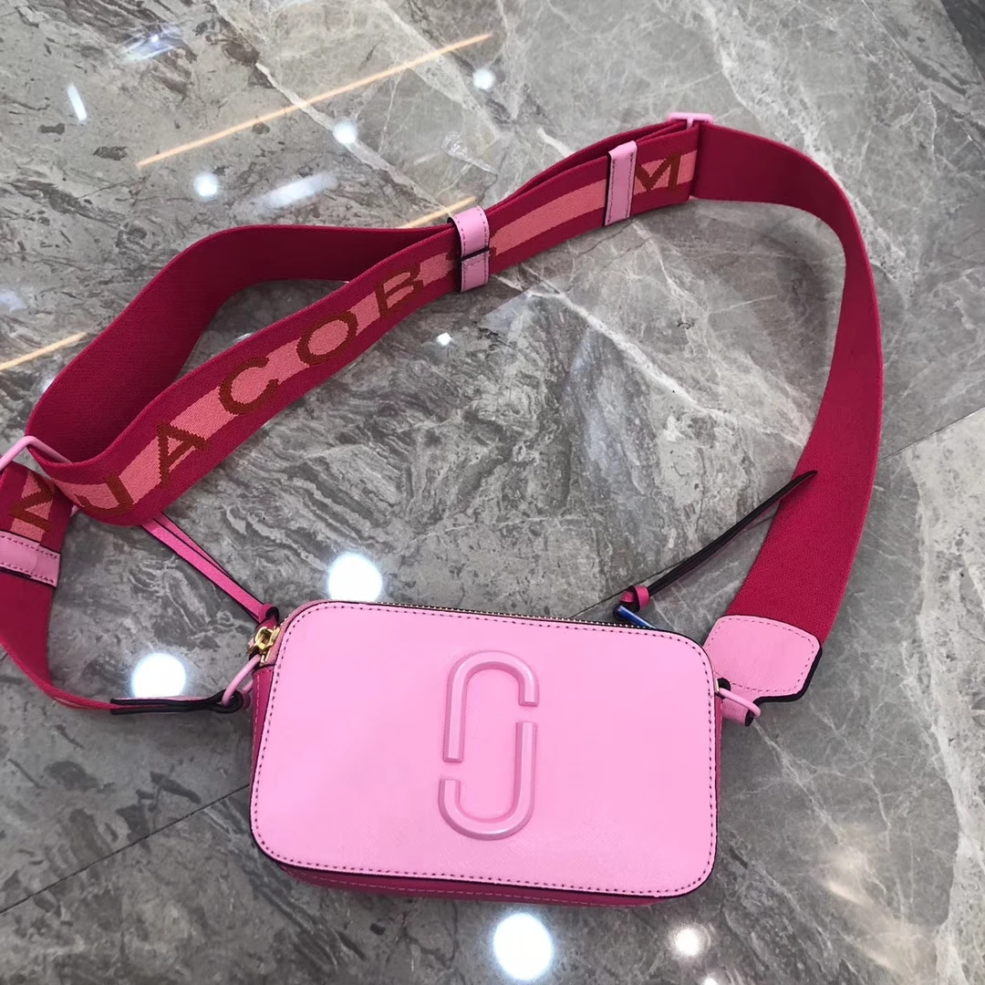 

2019 new camera bag star with the same paragraph candy fight color slanting paper clip small square bag female