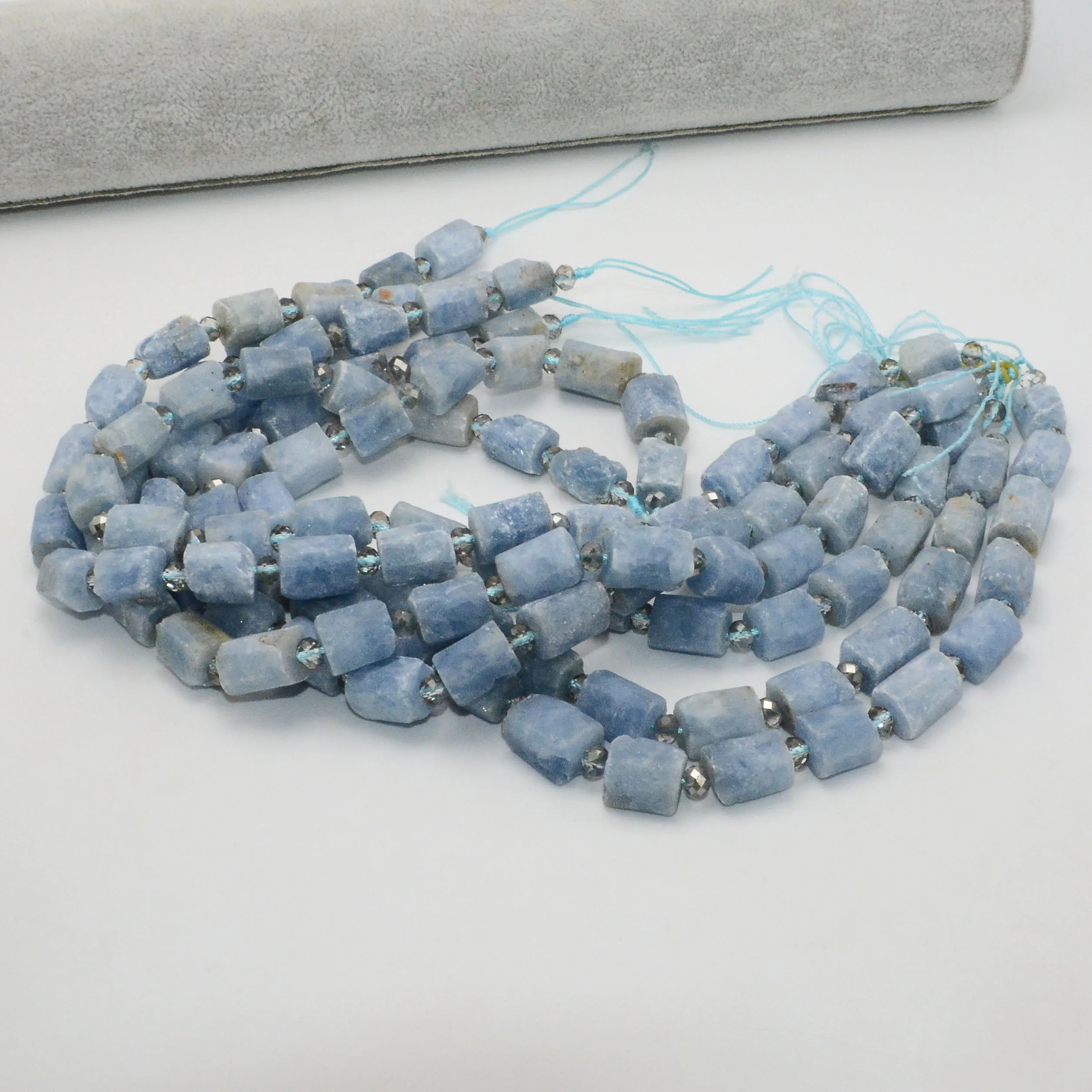 

Natural Celestite Rough Material Irregular Hexagonal Column Beads 10-15mm