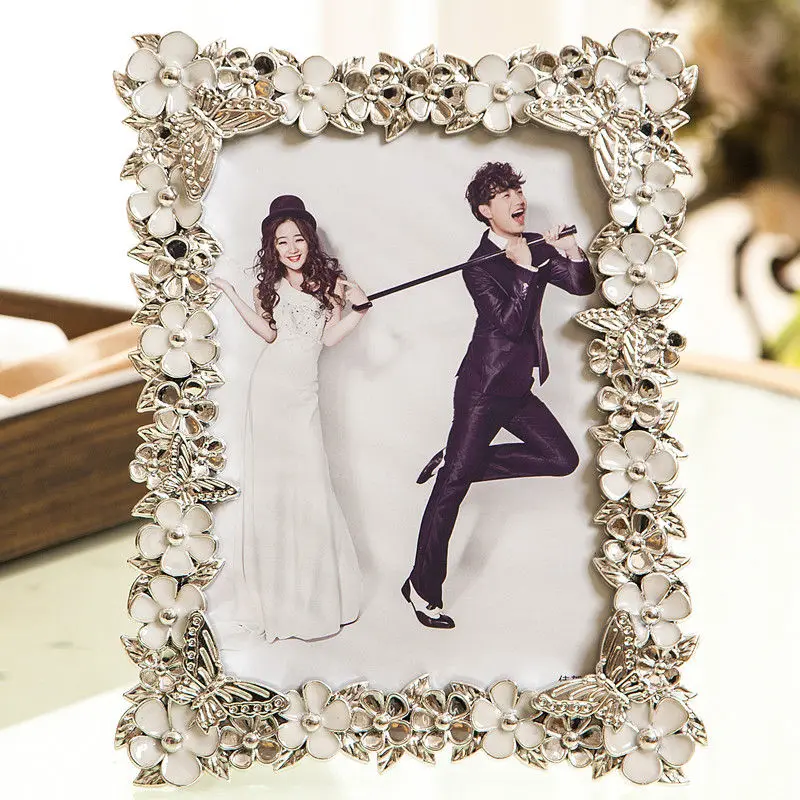 

Exquisite Beige Flower Shape Photo Frame Wedding Desktop Decor Phicture Frame 1pcs 7inch Plastic Frames For Pictures portafotos