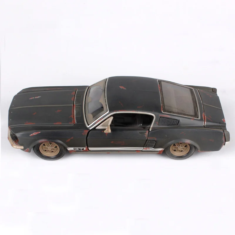 1:24 1967 Ford Mustang GT старая версия литая металлическая модель автомобиля Для детей Подарочные игрушки