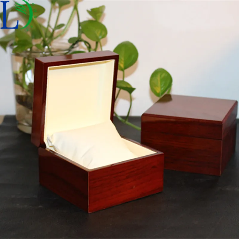 fashion red wood box (1)