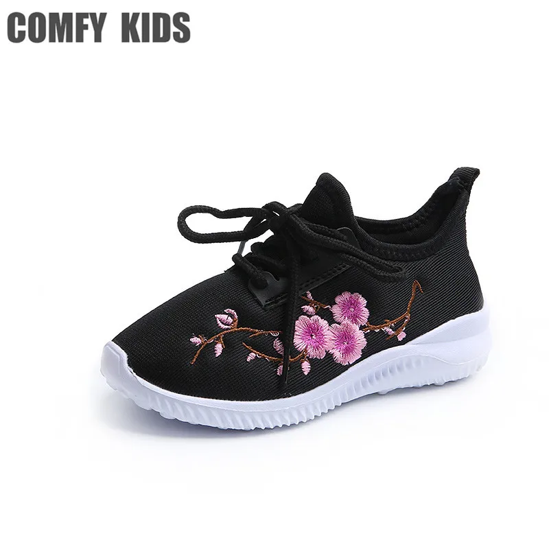 

Comfy Kids Shoes 2018 new Fashion girls sneakers floral embroidery sport sneakers children ultra-light comfortable shoes