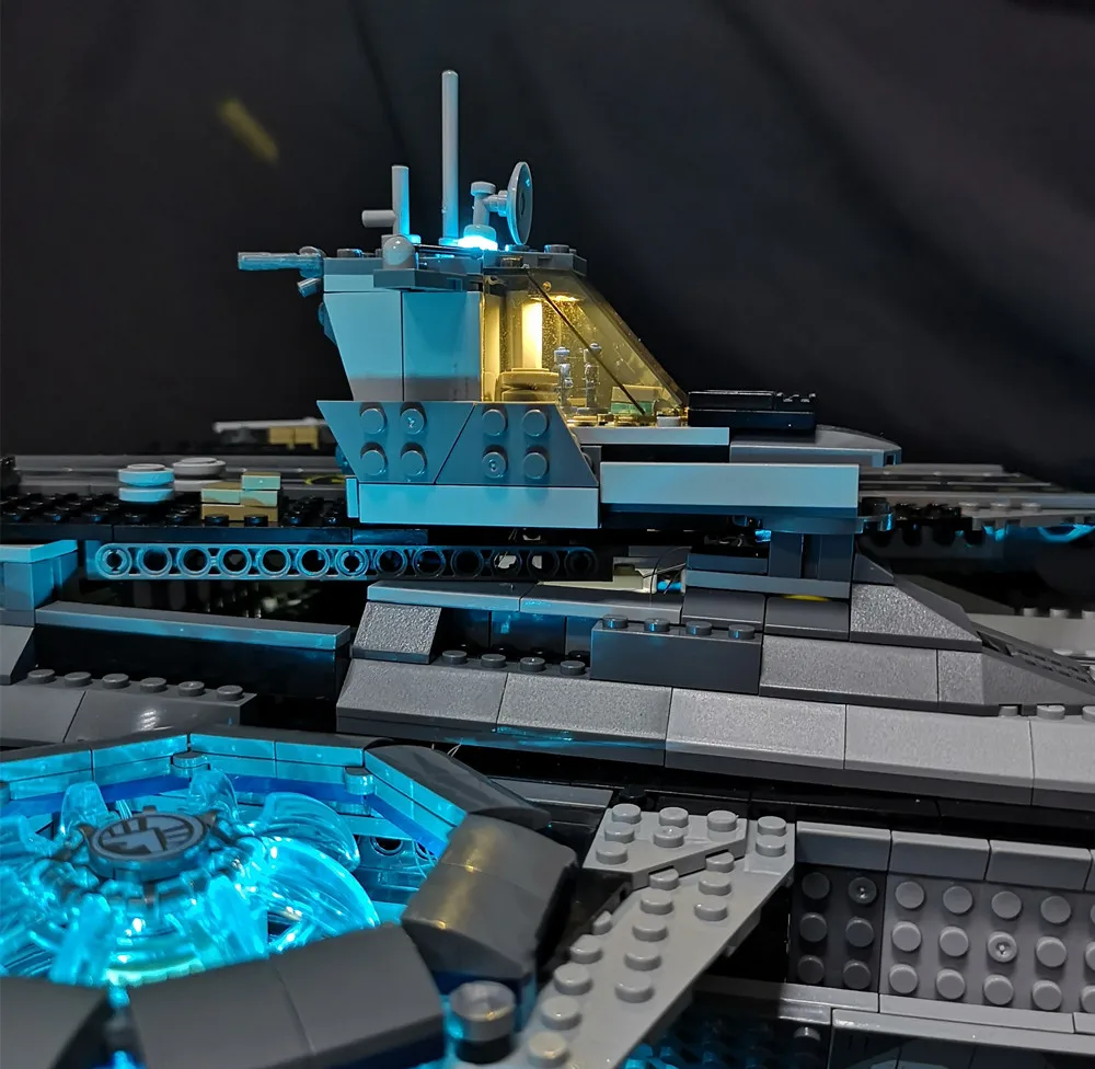 Цена Светодиодный светильник (только светильник) для lego 76042 Marvel Super Heroes Shield Helicarrier совместим с 07043