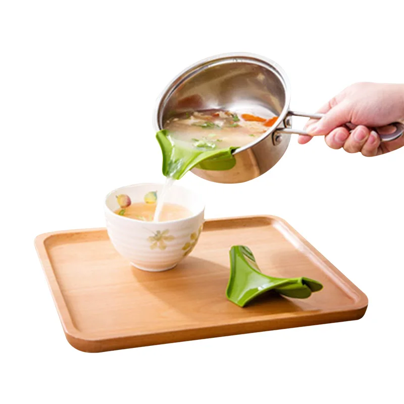 

Pots Pans Rim Leak-proof Kitchen Silicone Funnel Kitchen Tools Anti-spill Silicone Slip On Pour Soup Spout Funnel