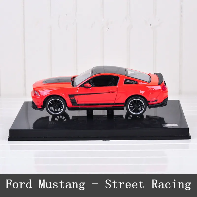 Maisto 1:24 Ford Mustang-GT Модель автомобиля из сплава украшение Коллекция игрушек инструменты подарок - Цвет: Street Racing