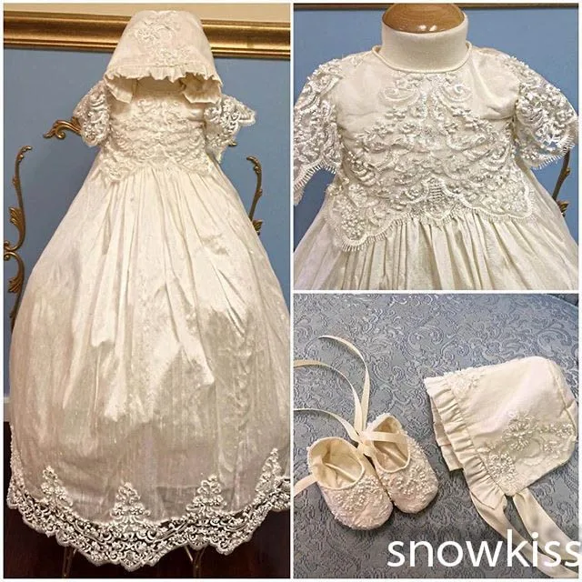 Cheap 2016 Beaded Pearls Christening Gown with Bonnet Infant Girls Toddlers Lace Appliques Baby Baptism Robe