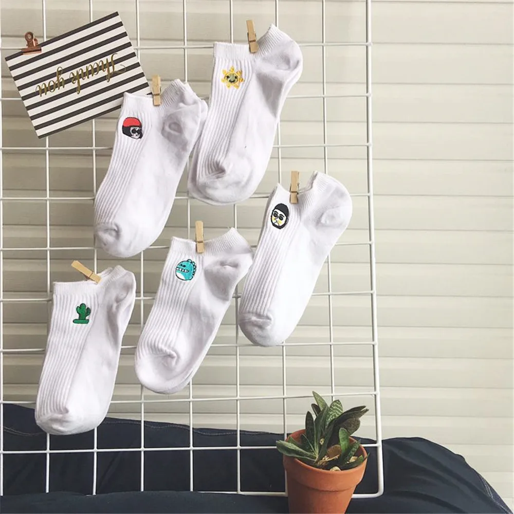 

Ladies fashion cute style white & black cotton socks Harajuku funny pattern socks happy cactus sun cartoon pattern ladies socks