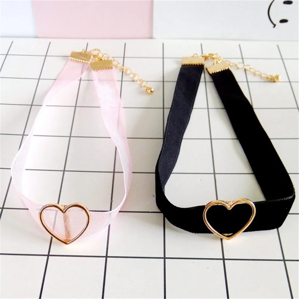 

2019 Japanese style pink lace black ribbon Peach heart necklace Simple fashion generous female temperament accessories