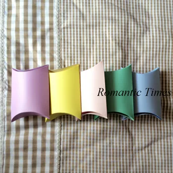 

100pcs Hot Pink Green Blue Yellow Purple Wedding Favors Mini Pillow Style Candy Boxes Party Gift Boxes, 3.5*2.8*1"