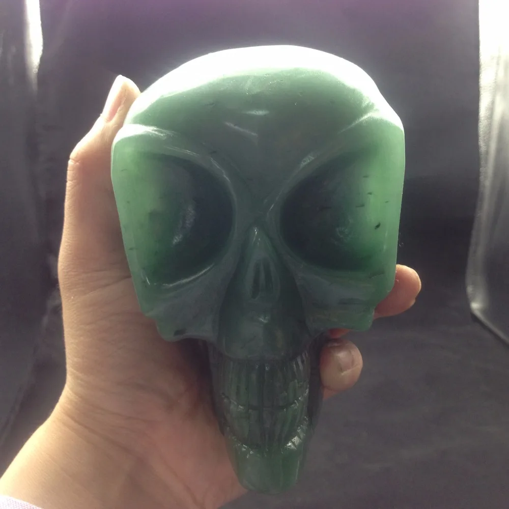 

TT375(1.6kg) Special Alien Green Aventurine Skull Reiki Crystal Skull Home Decoration Hot Sale