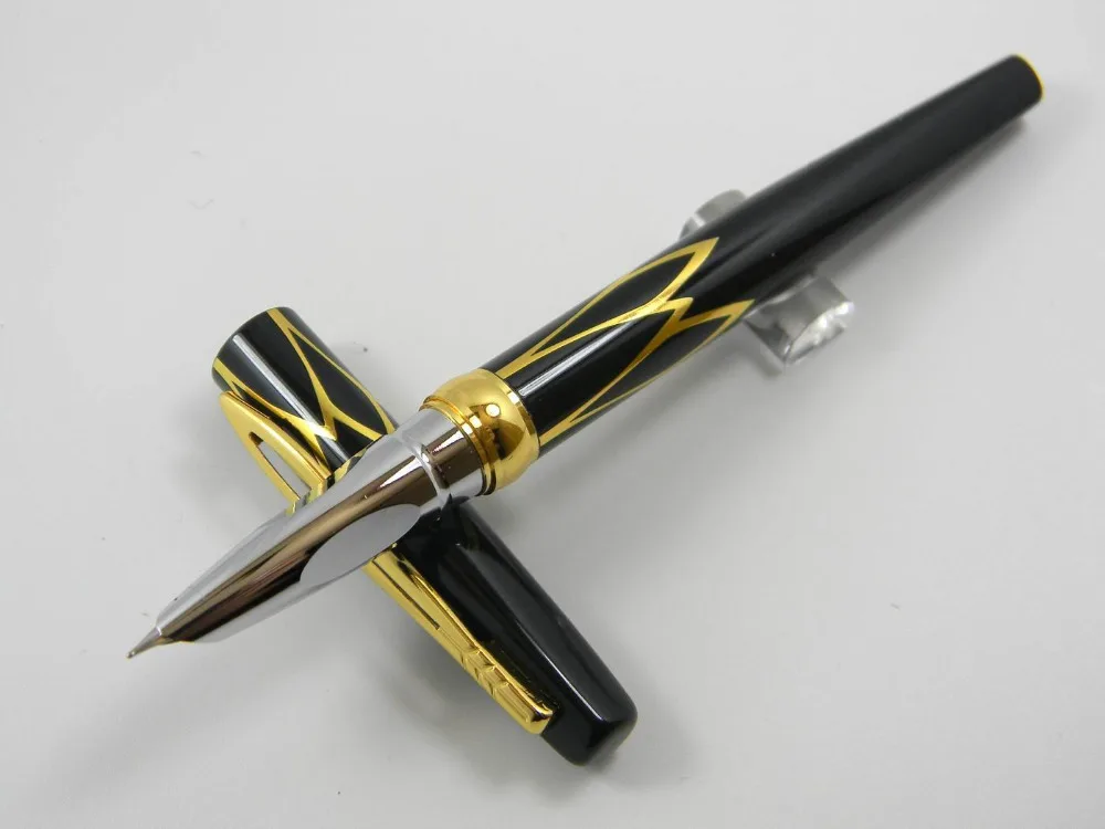 1pc new golden red black Fine Nib Fountain Penin Fountain Pens from