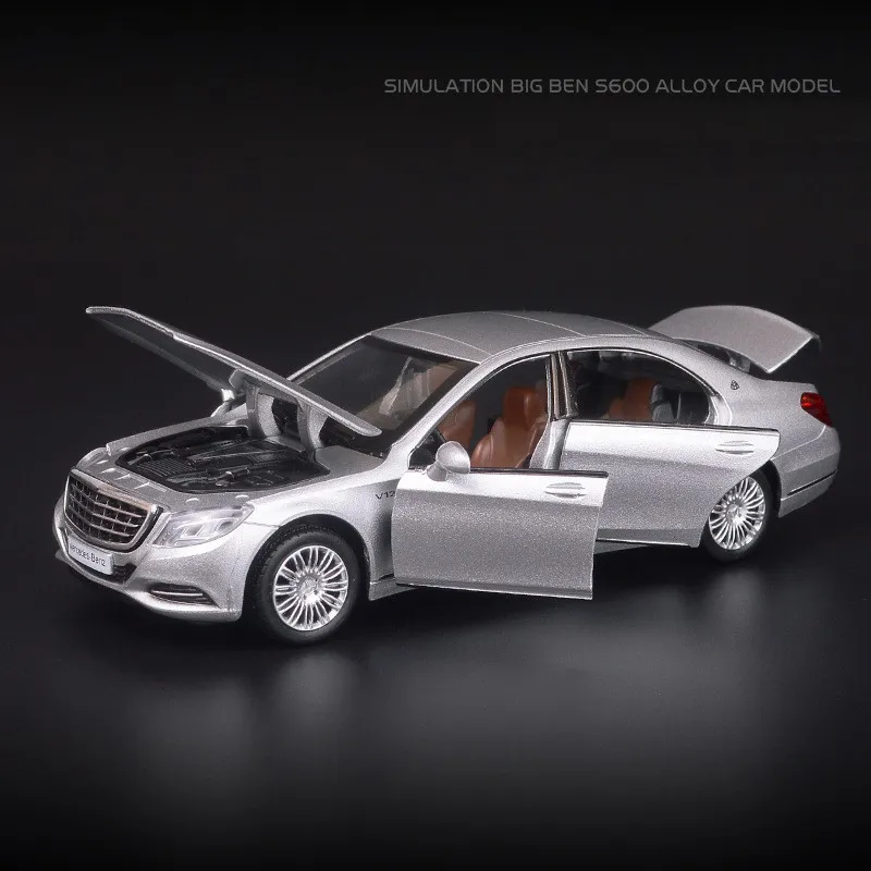 1/32 Maybach S600 литые под давлением металлические модели автомобилей, игрушечный автомобиль с имитацией, светильник с музыкой, 6 дверей, можно открыть, подарки для детей - Цвет: Серебристый