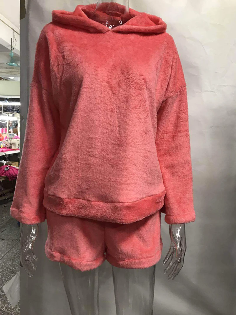 8913688805_1104093829