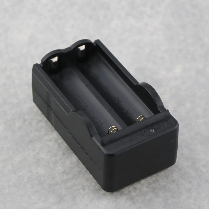 Digital Travel Wall Charger For Rechargeable 18650 Battery AC100V 240V