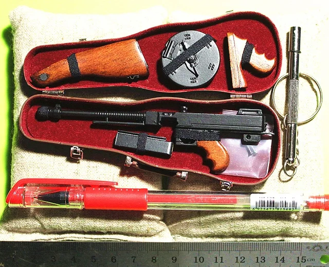 1/6 Did Chicago typewriter The bank robbers national enemies Depp