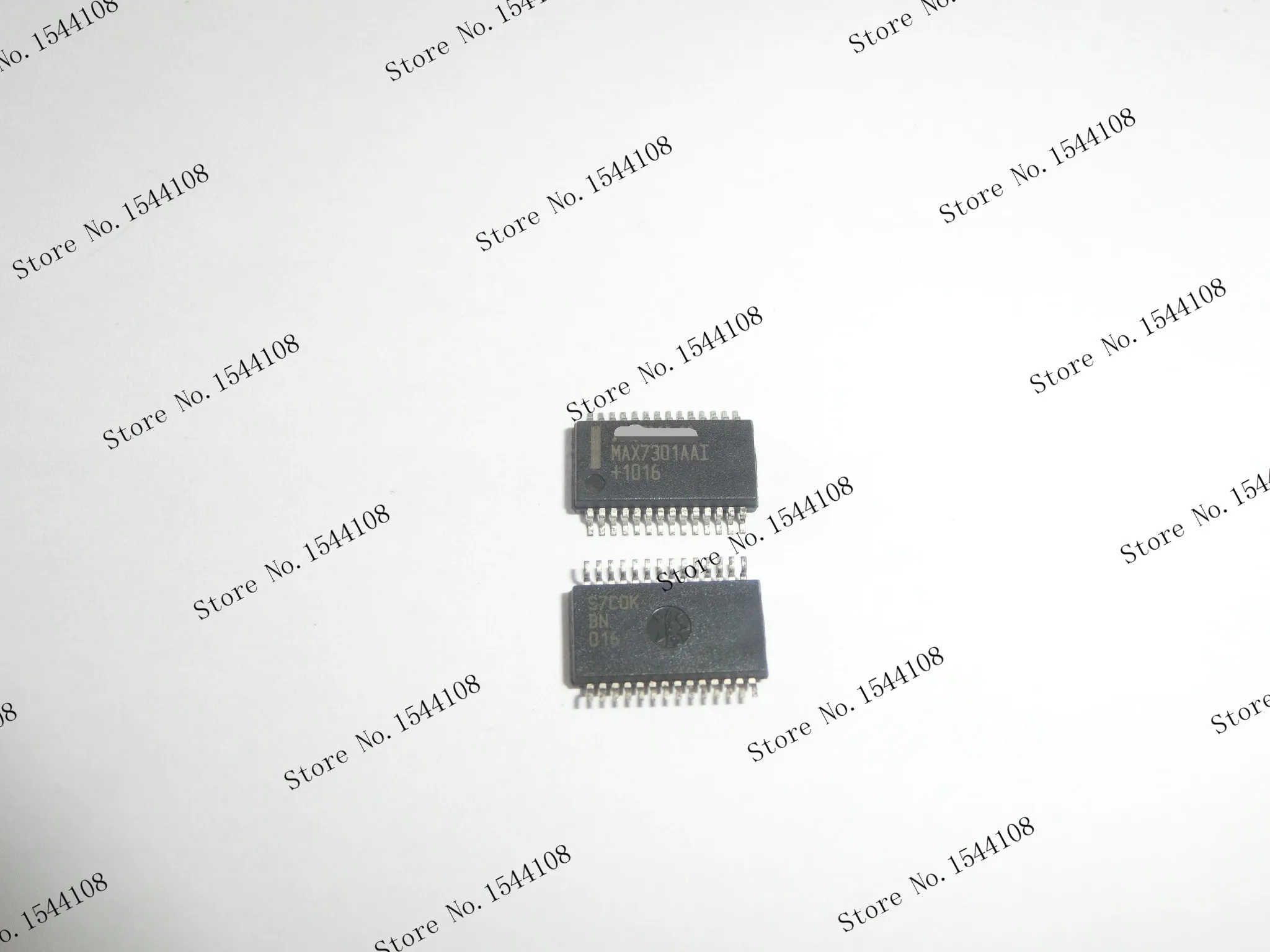 

MAX7301AAI+T SSOP28 MAX7301 7301AAI 7301A 5PCS