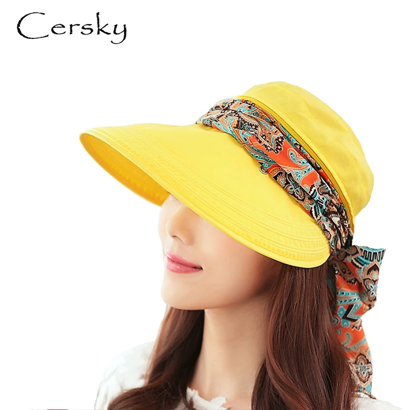 Летние головные уборы. Бейсболка на пляже. Кепка на море. Панама prada из рафии. Головной убор от солнца для женщин.