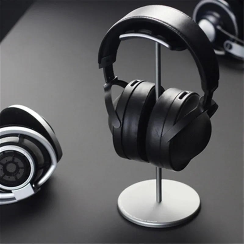 

Headphones Stand Set up headset Multipurpose USB Suitable for all headphones Headphones game brackets comfortable metal bracket