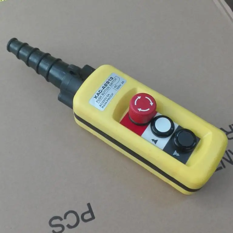 

XAC-A2913 Push Button Switch