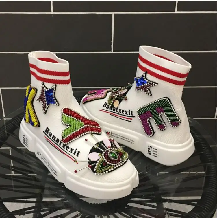 

2019 new heavy work rhinestones letters street beat tide shoes women