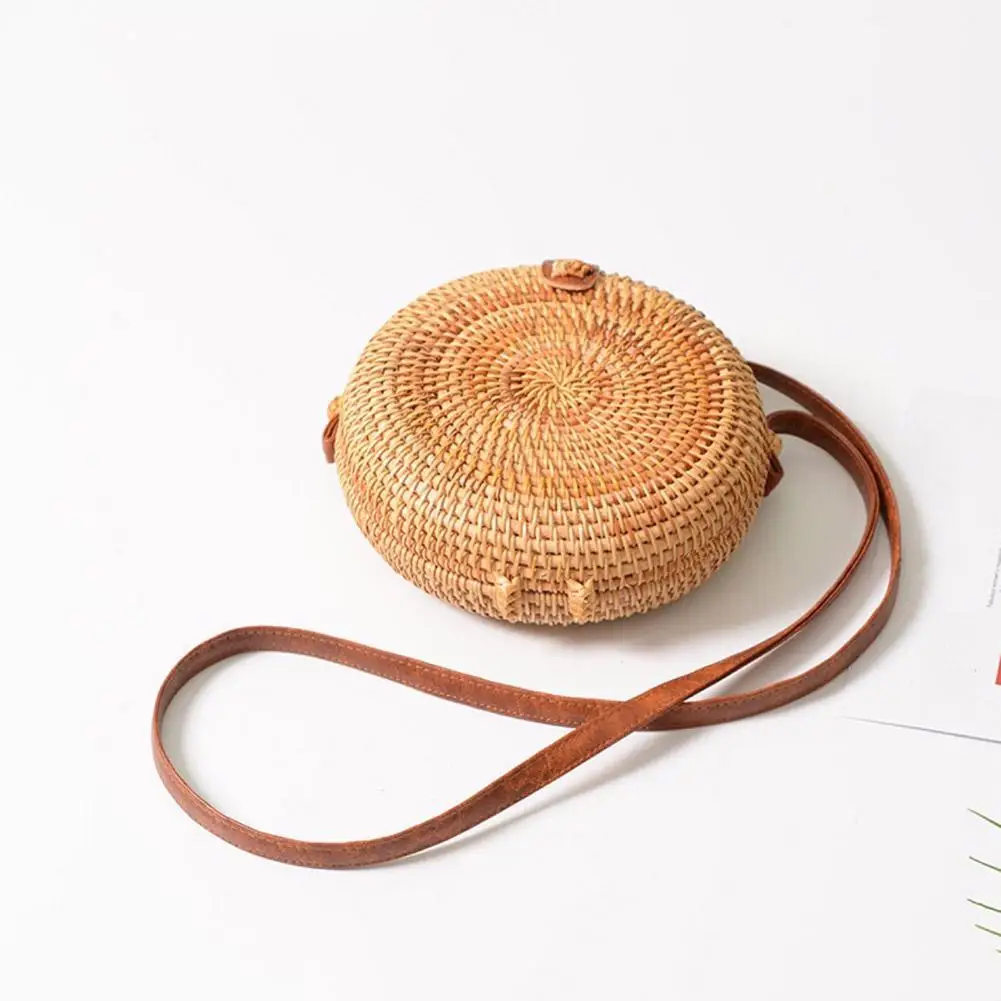 المألوف اليدوية الروطان القش المنسوجة بوهيميا جولة الرجعية خمر حقيبة شاطئية قوس دائري صغير المنزل حقيبة التخزين للنساء