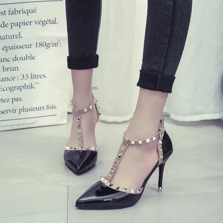 Женские туфли лодочки на высоком каблуке с острым носком и заклепками|women high heel