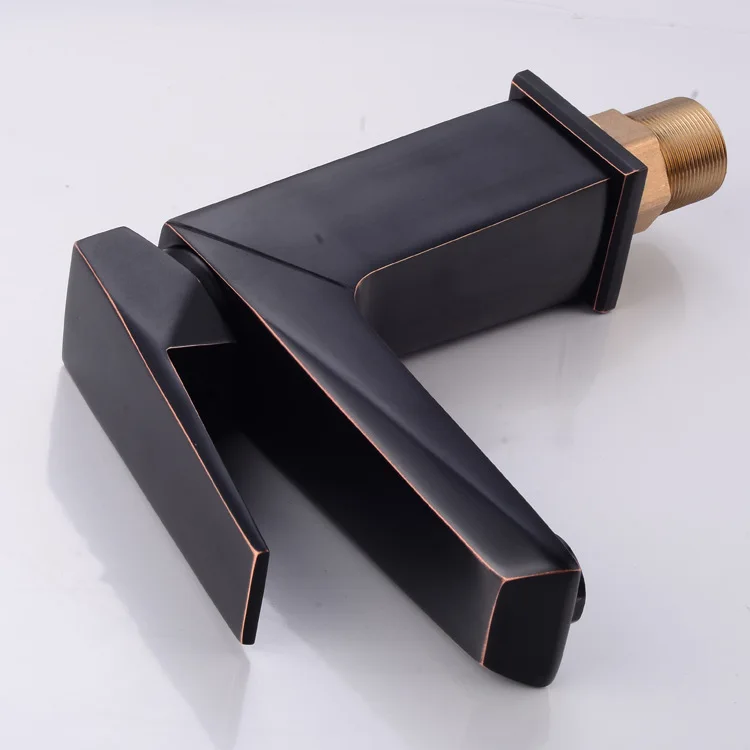 8922909494_153561384