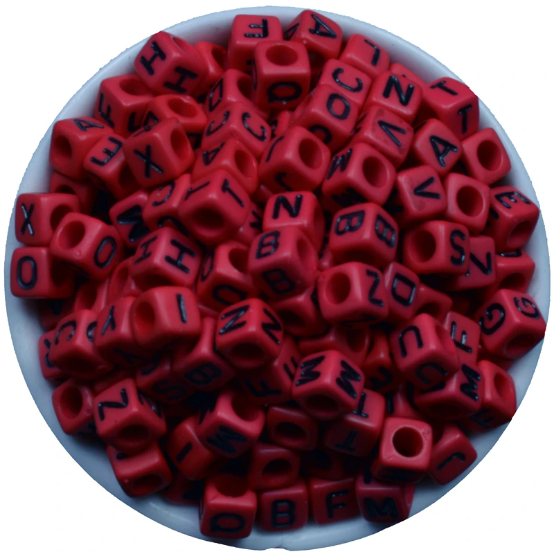 Темно-Красного цвета акриловые буквы алфавита куб 6x6 мм Квадратные бусины для самостоятельного изготовления ювелирных изделий 200 шт