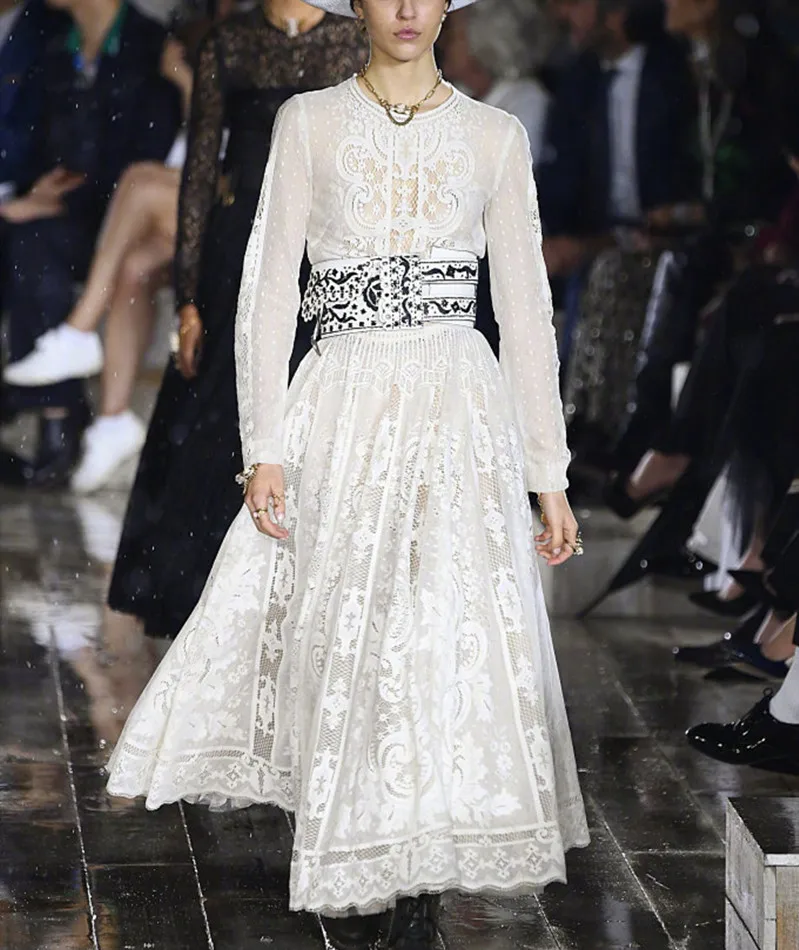 

Runway White Dress 2019 Elegant Women Long Sleeve Lace Dress FIt and Flare Empire Long Party Dress Female robe pull longue femme