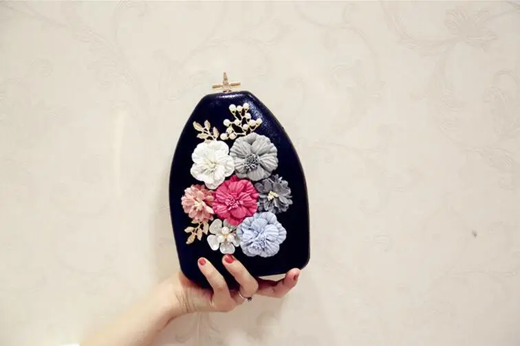

2019 Design Flower Dinner Bag Vase Women's Handbag Crystal Luxury Clutch Bag Diamond Ladies Handbags Party Purse Wedding Bag
